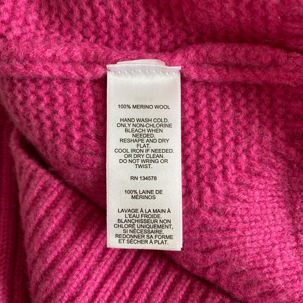 Vineyard Vines Cropped Cable V-Neck Fisherman Sweater in Dahlia Pink Size Medium - Picture 11 of 11